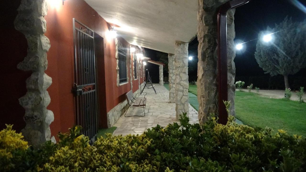 Finca Entrevinedos De Bodegas Marcos Peñafiel Exteriér fotografie